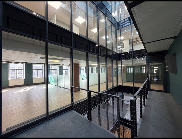 168M² BUILDING TO LET IN CAPE TOWN CITY CENTRE